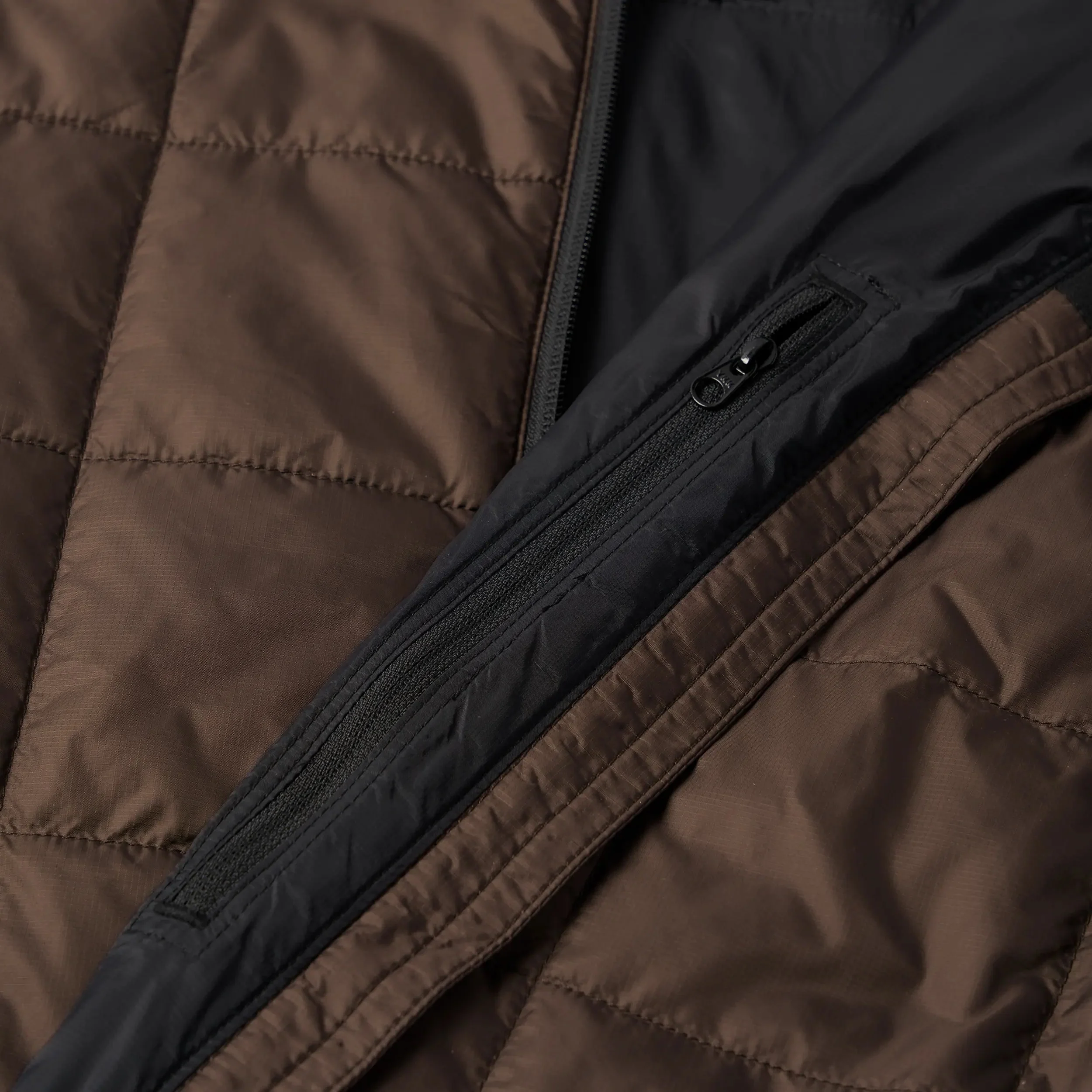 M's Seasonal Lightweight Insulated Vest - Image 3