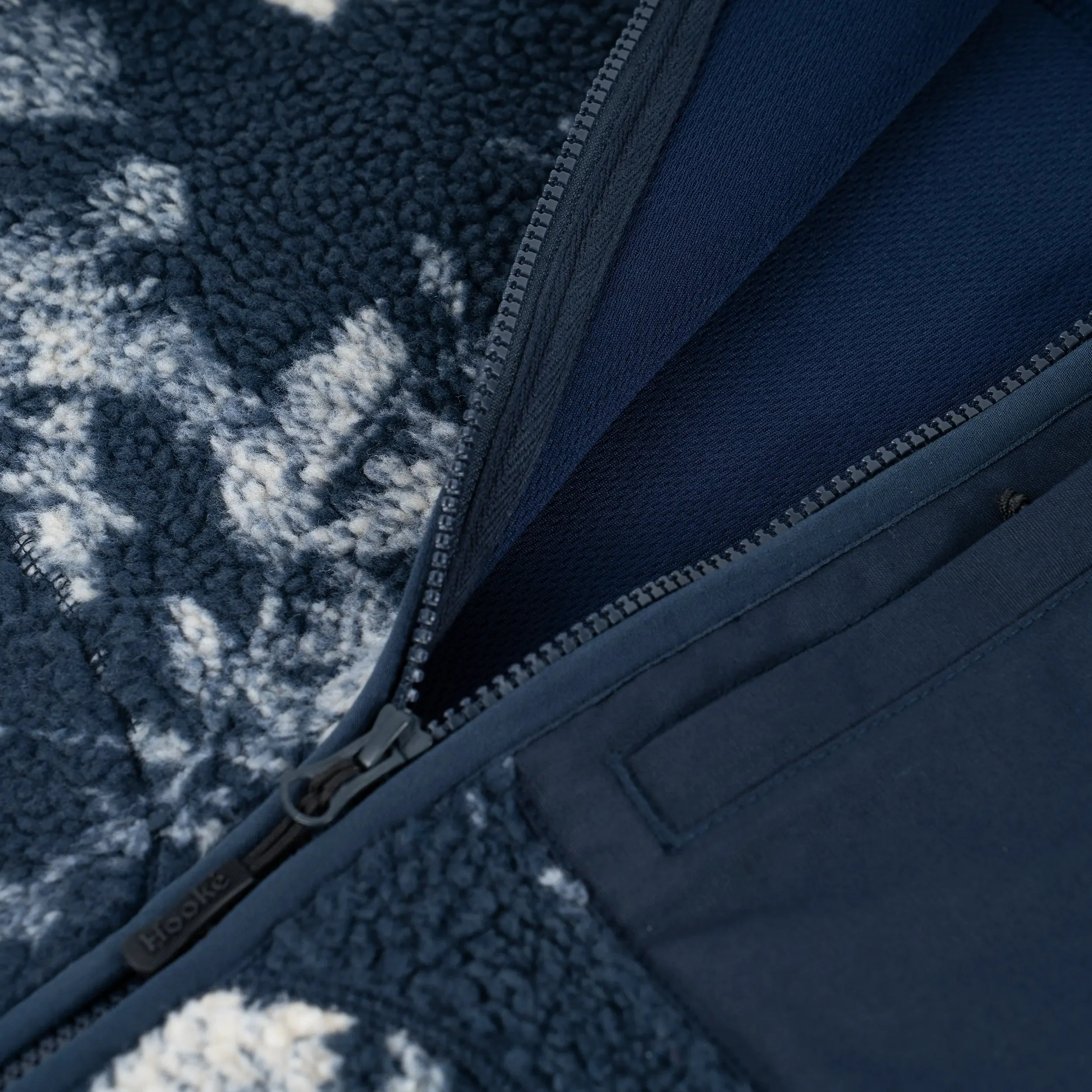 W's Rabaska Pile Fleece Jacket - Image 4